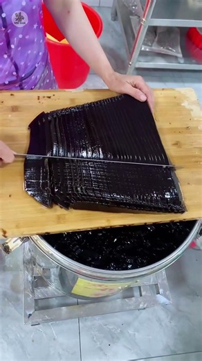 Satisfying Jelly Cutting