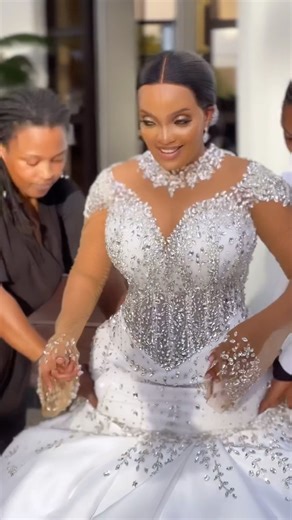 179K views · 10K reactions | #ThebrideWhoCouldn’tchoose Look 1: 4 in 1 Convertible Wedding dress Short and sweet for the party, then poof! The big reveal for walking down the aisle. Dress: @anna____collections Makeuup: @lecy_glamour Hairstyle: @khumshairstyle Accessories: @coco_wedding_accessories Bouquet: @jojoflowers25 | Anna collections | Facebook
