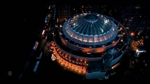 第一次发布视频！个人觉得这是近年来最完美的一场音乐演唱会了！从舞台灯光到歌手节奏 再到摄像机位 近乎无敌！可以给各位看官小定一下这个算是细糠了！