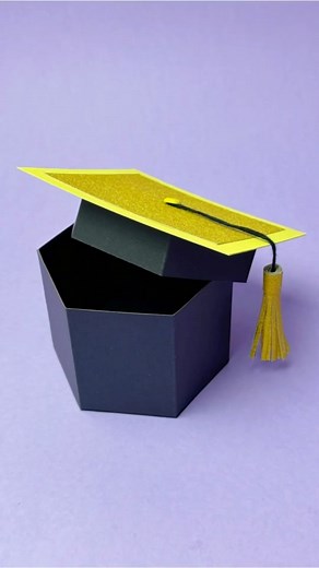 🎓 Graduation Cap Favor Gift Box with Cricut! 🎁 #Graduation #CricutCrafts #cutecrafts