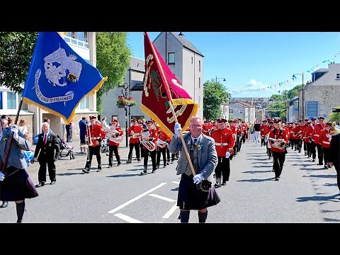 2025 Linlithgow Marches parade through historic town with marching bands and horse drawn carriages