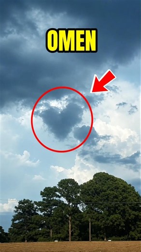 TOP 3 MOST TERRIFYING CLOUD PHENOMENON EVER CAUGHT ON CAMERA 😱