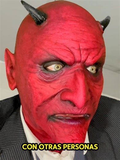 Abrir RELACIÓN 👩‍👧‍👦 #tudiablodeconfianza #Goad #TuDiablodeConfianza #amor #relaciones #caidas #humor #humorviral #entretenimiento #comedia #escuchamosyjuzgamos ¿Curiosidad por saber qué sucede cuando el infierno se encuentra con el humor? 😈 Goad, tu Diablo de Confianza, está aquí para traerte risas, juicios y un toque ardiente. Suscríbete para más caos, sátira y diversión. ¡No olvides dejar tus pecados, envíalos por email o déjalos en los comentarios! 👇🔥 📩 tudiablodeconfianza@gmail.com