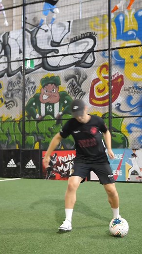 How to AKKA in 3 Steps | Football Tutorial