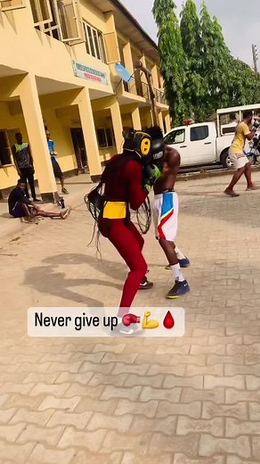 Nigeria female Joy Ojo is always on beast mode when sparring. follow us on Instagram @FIGHT GIST MEDIA for more videos. #nigeriaboxing #boxingnigeria