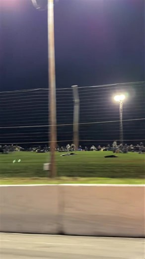 11K views · 153 reactions | What a crowd! Thank you to all of the race fans who came out this weekend, let’s get going on the last 100 laps of the Castrol 300! ✅ | Delaware Speedway | Facebook