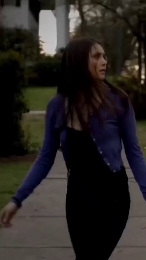 vampire diaries 驪 on Instagram: "Omg icons . . . #thevampirediaries"