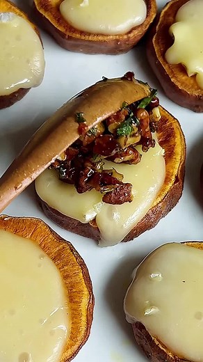 SWEET POTATO BRIE BITES WITH HONEY-ROSEMARY-PECAN-DATE CRUNCH! LITERALLY flavor & texture perfection 🤌 The sweet & salty combo of my dreams. Used @La Tourangelle olive oil-best taste, best quality & the only one I use! • *Serves: 4* Sweet potatoes: * 2 medium sweet potatoes, sliced into 1/2 inch rounds * 1 tbsp La Tourangelle Olive Oil * ½ tsp salt * 8 oz brie cheese, crust cut off and sliced into 1 inch long pieces (1/3-1/2 inch thick) • Topping: * ½ cup chopped pecans * ½ tbsp La Tourangelle 