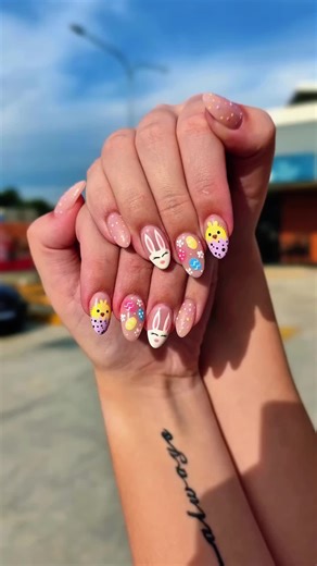 Hop into next-level Easter nails! 🐰🥚✨ Hand-painted bunnies, hatching chicks & whimsical eggs—precision, love & creativity in every detail 💅🌸 Obsessed yet? Drop a 🥚 if you are! 💖 #3DNails #EasterNails #FreehandNails #SpringNailArt
