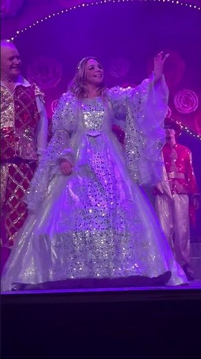❤️ Ciara Janson (Nicole Owen in Hollyoaks) in Sleeping Beauty at Esher Theatre 🎭