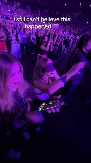 Azzy Brooks on TikTok