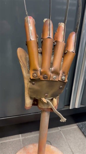 Freddy Krueger glove replica. #glovelovesweden #handmade #80shorror