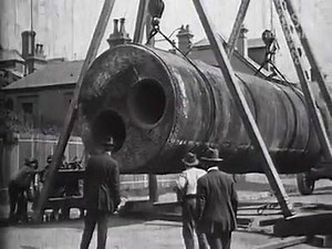Using 26 horses to haul a 30-ton boiler up a hill, for use in the #Balmain Colliery, 1919. This coal mine closed in 1945, and the site is now occupied by a residential complex (The Hopetoun Quays). Explore our #Sydney #timecapsule: http://ow.ly/5pYe3086Cgv | NFSA - National Film and Sound Archive of Australia