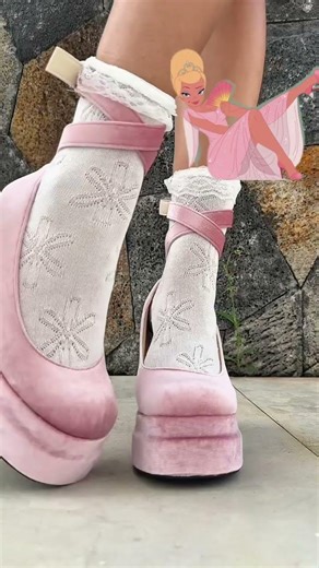drop your size in the comments if you would wear those 🥹♥️ #disney #disneyheels #villain #princess