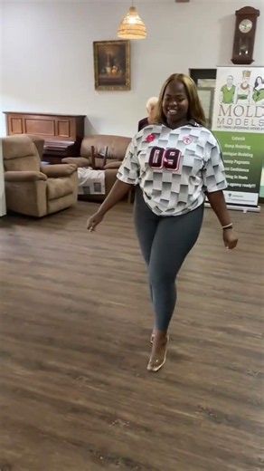 Modeling Academy #becomingamodel #modelcompetition #modelacademy #modelcoach #walklikeamodel