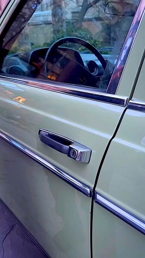 1M views · 18K reactions | W123 the most successful Mercedes, selling 2.7 million units before production ended in the autumn of 1985 for the saloon/sedan versions and January 1986 for coupés and estates/station wagons. | Benz Haus | Facebook