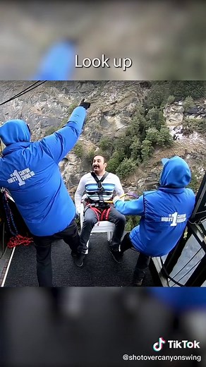 LET ME TELL SOMETHING 🤣 #viraltiktok #canyonswing #funnyvideos #funnytiktok #chair #funnymoments