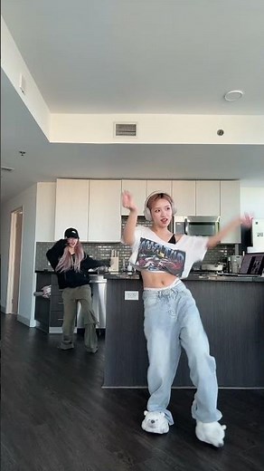 'Anxiety' Dance Trend