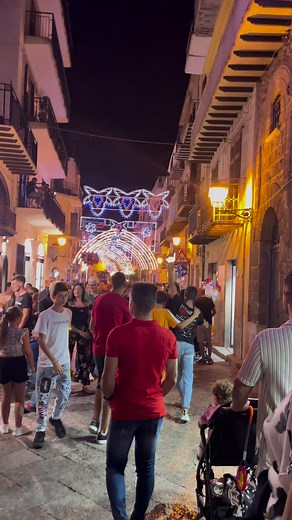 La bellissima Carini in festa #sicilia #sicily #carini | Panorama Italy
