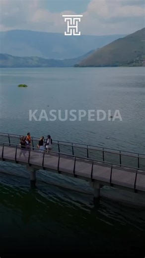 Kasus Pedia on Instagram: "Kejaksaan Tinggi Sumatera Utara menetapkan ESK, Pejabat Pembuat Komitmen (PPK) di Direktorat Jenderal Cipta Karya Kementerian PUPR, sebagai tersangka dugaan korupsi proyek penataan kawasan Waterfront City Pangururan dan Tele di Kawasan Strategis Pariwisata Nasional (KSPN) Danau Toba tahun anggaran 2022. Penetapan tersangka dilakukan setelah penyidik menemukan sedikitnya dua alat bukti yang cukup. ESK diduga tidak menjalankan tugas dan fungsinya dalam mengendalikan sert