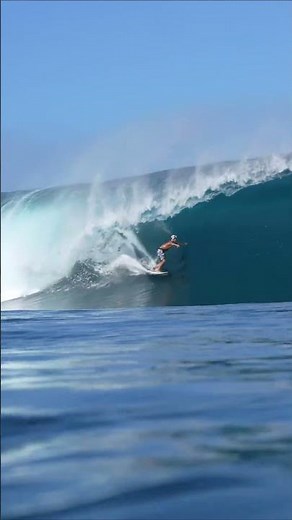 Kauli Vaast INSANE MAKE at Teahupo'o