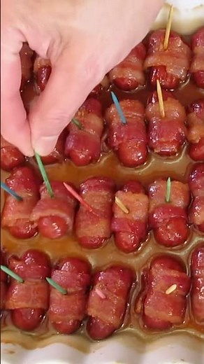 NEW YEAR EVE'S BACON WRAPPED LITTLE SMOKIES 😋 #food #baking #sausage #bacon #appitizer #recipe