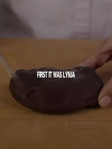 So Lynja known as the Cooking Lynja is the best cooker I always watched her videos from first to last and Goracy is the best in Make-up she does make up for her to look young and Danthy is our only last hope guys let's pray for her. #fyp #danthy #bloodcancer