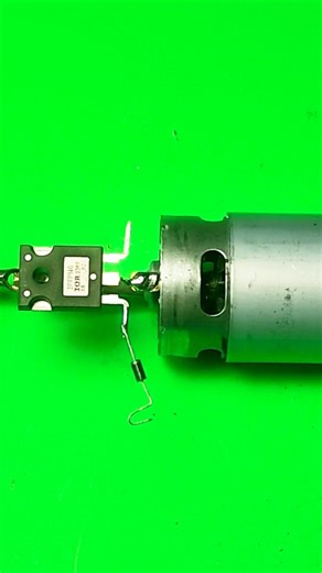 🔴Motor DC activado por tacto diodo MOSFET #electronica #soldering #tutorial