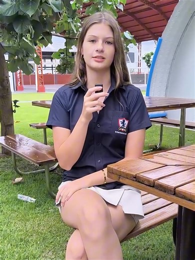 🎥✨ Nuestros estudiantes tienen algo en común: saben exactamente hacia dónde van. El año apenas comienza, pero la meta ya está trazada. 👇 And you, what is your main goal for this year? ---------------------------- 🎥✨Our students share something in common: they know exactly where they are headed. The year has just begun, but the goal is already set. 👇 And you, what is your main goal for this year? BBS YOUR DOOR TO THE FUTURE ENSEÑANZA 100% EN INGLÉS 🔹 Informes: 311-1669 | 591 62241707 | https