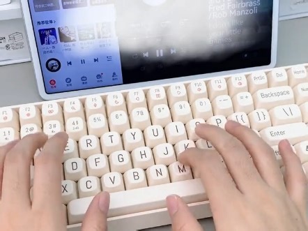 沉浸式打字神器/好看又实用噂嘟好喜欢 #洛斐 #机械键盘 #办公好物#数码科技