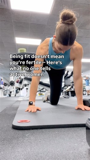 Lindsey Lusson, MS, RD | Period Recovery and Fertility Dietitian on Instagram: "Don’t shoot the messenger 😬 A missing period is an obvious sign your fertility isn’t in tip top shape. But did you know you can have a regular cycle… but still be missing a key piece of the fertility puzzle? 🧩 ➡️ Up to 79% of active women experience something called luteal phase defect (LPD)—meaning your progesterone levels may not be enough to support pregnancy (PMID: 9851755) And that’s a BIG deal, because low pr