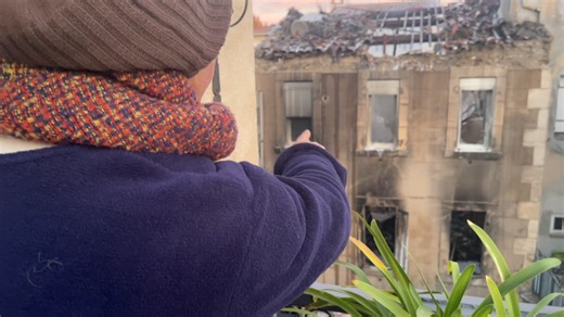 "L'immeuble a flambé comme une torche": le témoignage d'une voisine après l'explosion d'un immeuble à Marseille