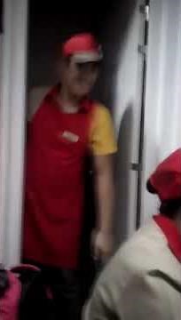 LEAKED: Jollibee crew- scandal sa CR
