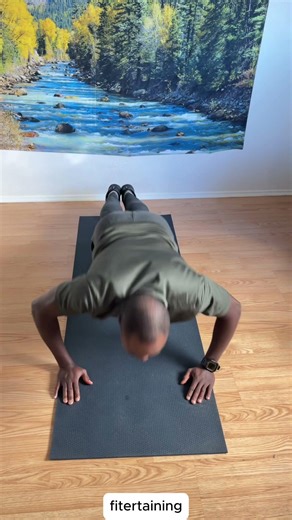 Quick push ups exercise before bed #pushups #chestworkout #fyp