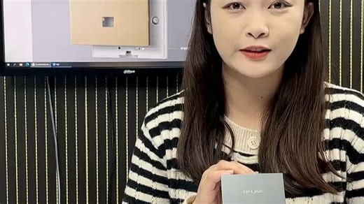 TP-LINK TL-WDR7660面板式AP支持连接光猫和无线路由器，实现无缝Wi-Fi覆盖，适用于家庭或小型办公室，信号稳定不卡顿，安装简单，满足多设备联网