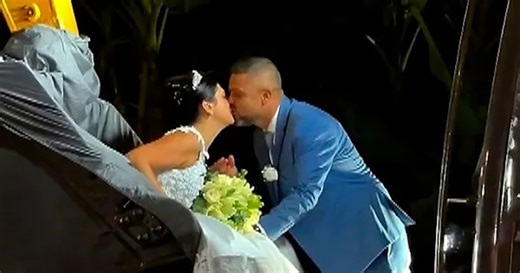 Bride leaves guests stunned with unforgettable wedding arrival