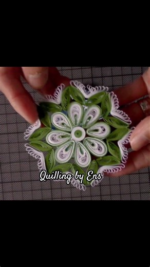 Quilling Snowflakes #diy #art #craft #quilling #papercraft #christmasdecor #quillingart #filigrana