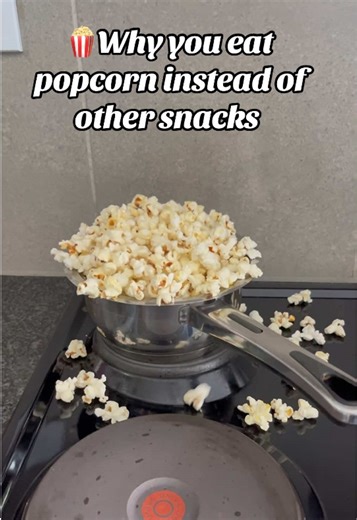 Smart snacking starts here 👀 Popcorn is low-cal, high-fiber, and guilt-free 🍿💚 #WellnessJourney #HealthyChoices #FitnessSnacks #MindfulEating #LowCalSnacks