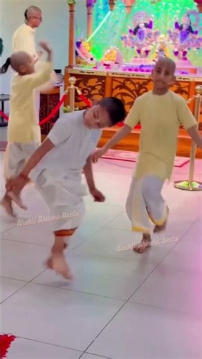 Iskcon Kirtan Soulful Chant ❤️ Hare Krishna Hare Ram 🙏 Peaceful Mahamantra for Peace & Devotion 🙏