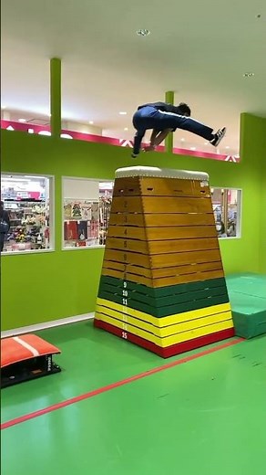 跳び箱15段に挑戦！Monster Box Challenge