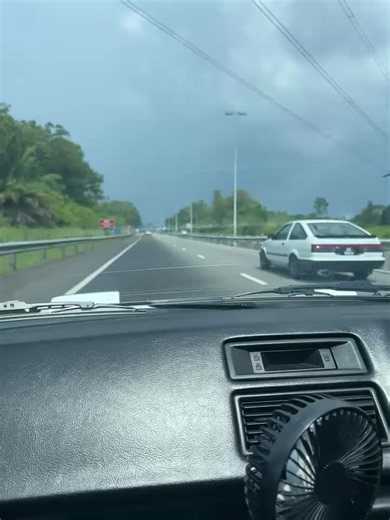 AE86 Levin Trueno spotted on road: must-see street footage