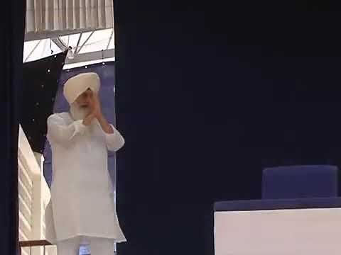 Rssb beas @Baba g coming on to stage..#during satsang time..