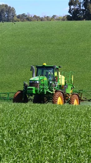 Marcelo Honaiser | agro on Instagram: "4730 na aplicação! . . . #agro #agronegocio #agricultura #johndeere"