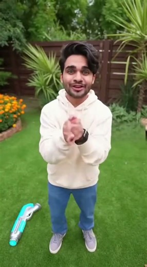 Shrink Ray Gun Test Gone Wrong 🛸😱 – Main Chota Ho Gaya!