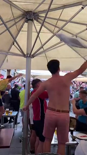 44K views · 1.6K reactions | Geordies in fine voice in Milan  #NUFC #NUFCFans #Newcastle Paul | Magpie 24/7  Courtesy of Allan Matthias | Magpie 24/7 - Newcastle United | Facebook