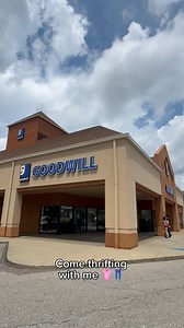 2.5K views | Goodwill haul loading...  | Birch Run Premium Outlets | Facebook