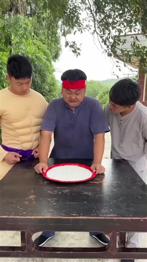 Exploring Chinese Gang Culture in Comedy