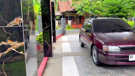 Bismillah hanya dengan Rp 32,5 juta Bisa naik mobil City Car Toyota New Starlet kapsul 1.3 tahun 1991 . desain unik futuristik cocok kota kota kondisi siap pakai . - Plat Ab pjk on. Surat lengkap bpkb & stnk faktur. - Bodi Cat Mulus . lecet pemakean bemper sedikit wajar pemakaian cewek . - mesin alus, kering, karbu irit mudah di rawat . - Ac dingin nyes . - interior cover . - panel panel ok . - kaki kaki nyaman . - Velg oem keren , ban bagus. - sudah Power stering , sudah power window , cl lock 