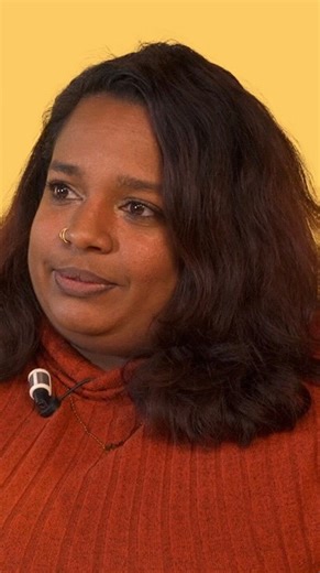 Sandy a été vendue à un trafic d’enfants à la naissance au Sri Lanka, avant d’être adoptée par un couple suisse qui n’en savait rien. En 2013, elle fait la rencontre de ce qu’elle pense être sa famille biologique, mais sa mère reste introuvable. En faisant un test ADN, elle découvre la vérité… Son témoignage complet est sur notre chaîne YouTube : Plurielmedia. 🫶 | Oh My Mag