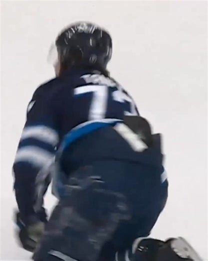 Brandon Tanev is an absolute warrior! 😤 ••• (🎥: NHL) | Jay On SC